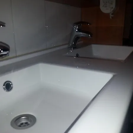 Hotel Den Helder فندق 3*