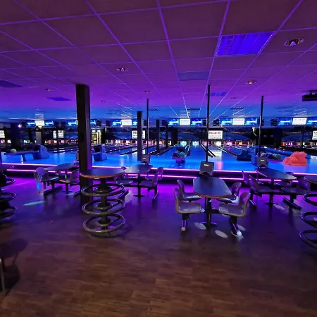 호텔 Hotel Den Helder 3*