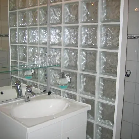 호텔 Hotel Den Helder 3*