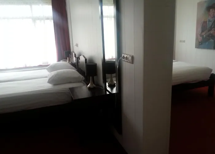 ホテル Hotel Den Helder 3*